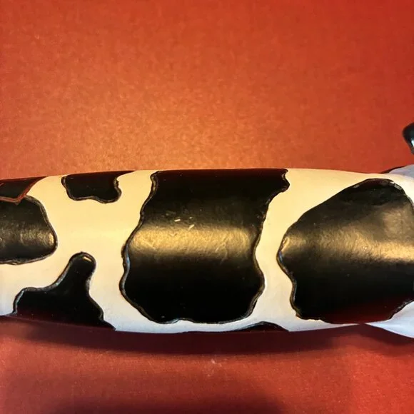 WEINER DOG/COW FIGURINE – Whimsical and Comical, Black & White - Picture 12 of 13